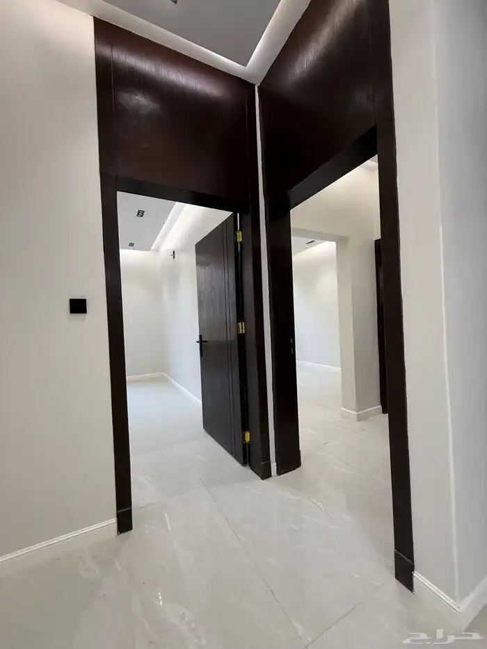 دور علوي فاخر للإيجار بحي النسيم 12