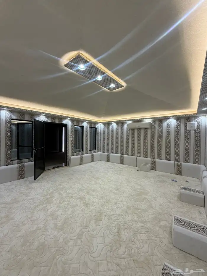 للبيع استراحة قسمين مستاجرة كامل 0