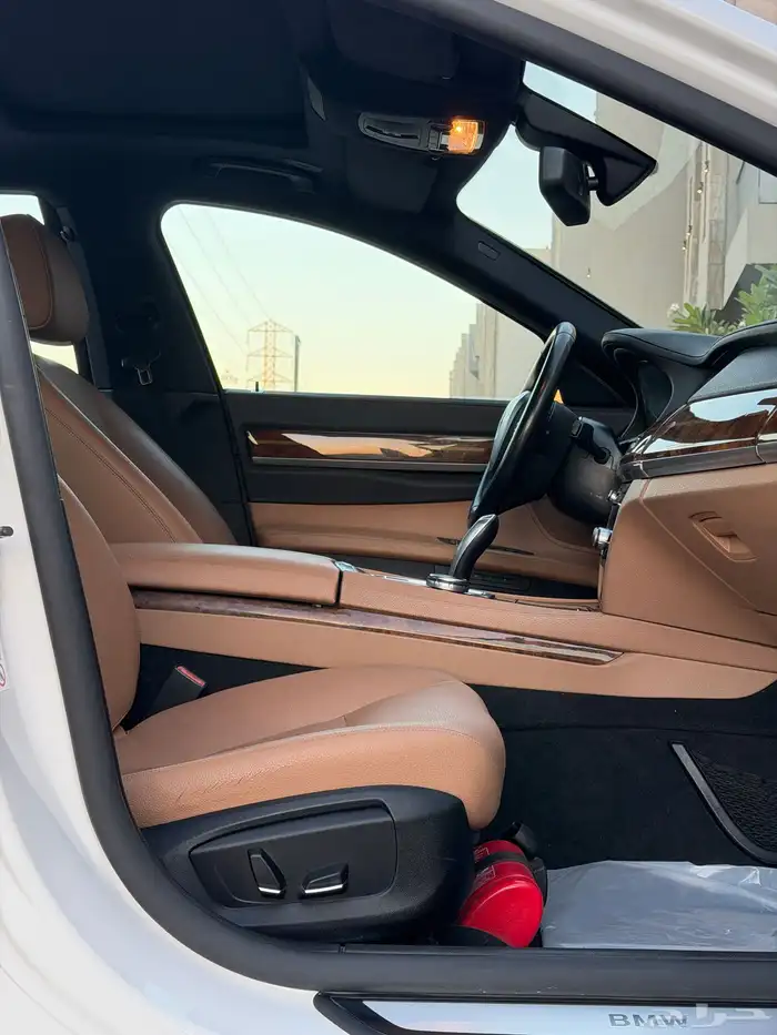 بي ام دبليو 2015 فئة 730 فل كامل موتر شرط الفحص بدي ومحركات 32