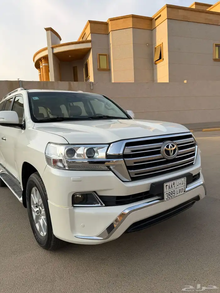 لاندكروزر 2017 رقم (( 3)) عدد الملاك ((2)) 10