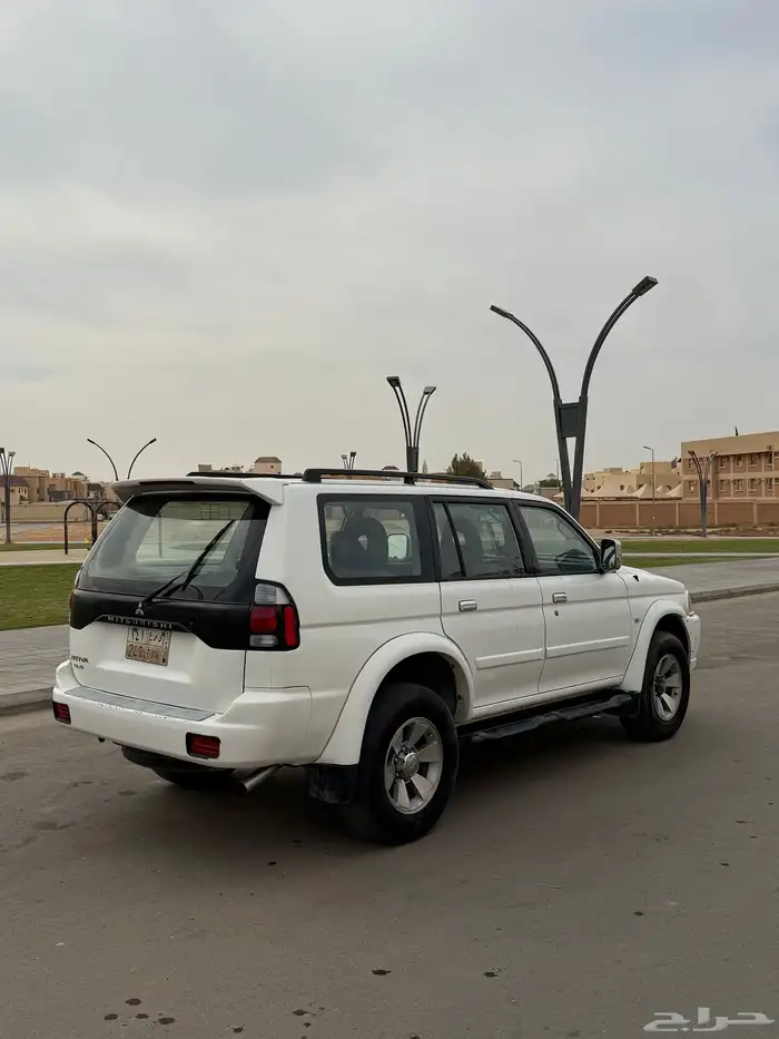 للبيع ميتسوبيشي ناتفيا 2