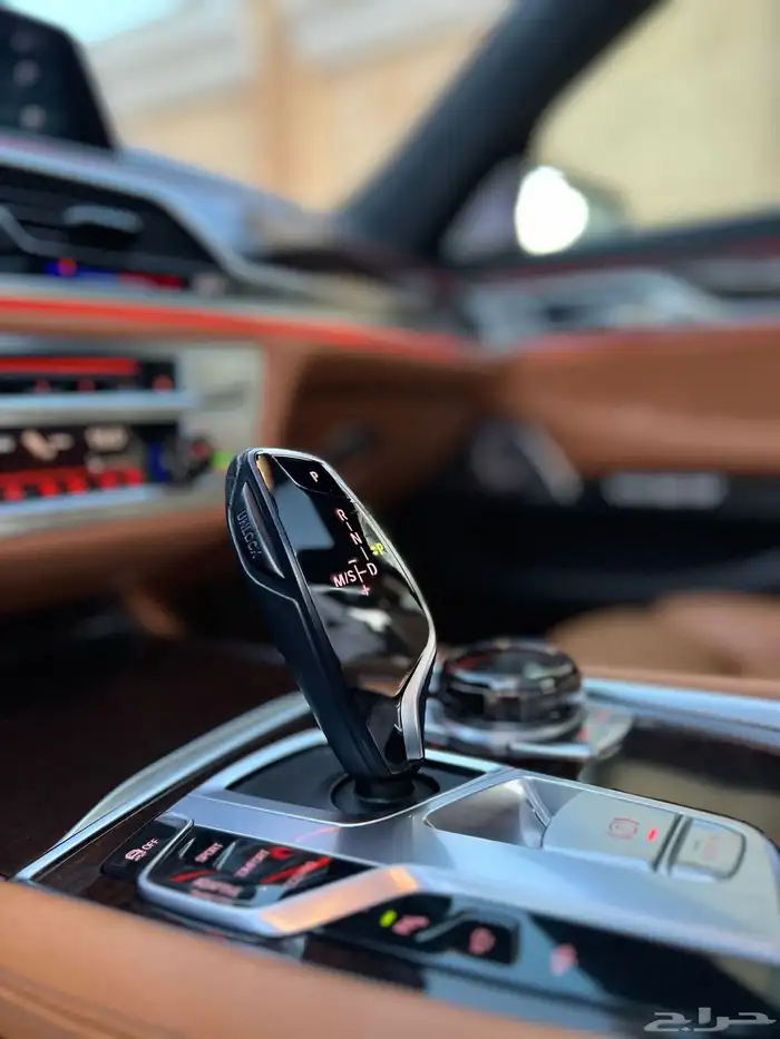 بي ام دبليو 750li ممشى قليل 2016 قمة النظافة بحالة الوكالة 25