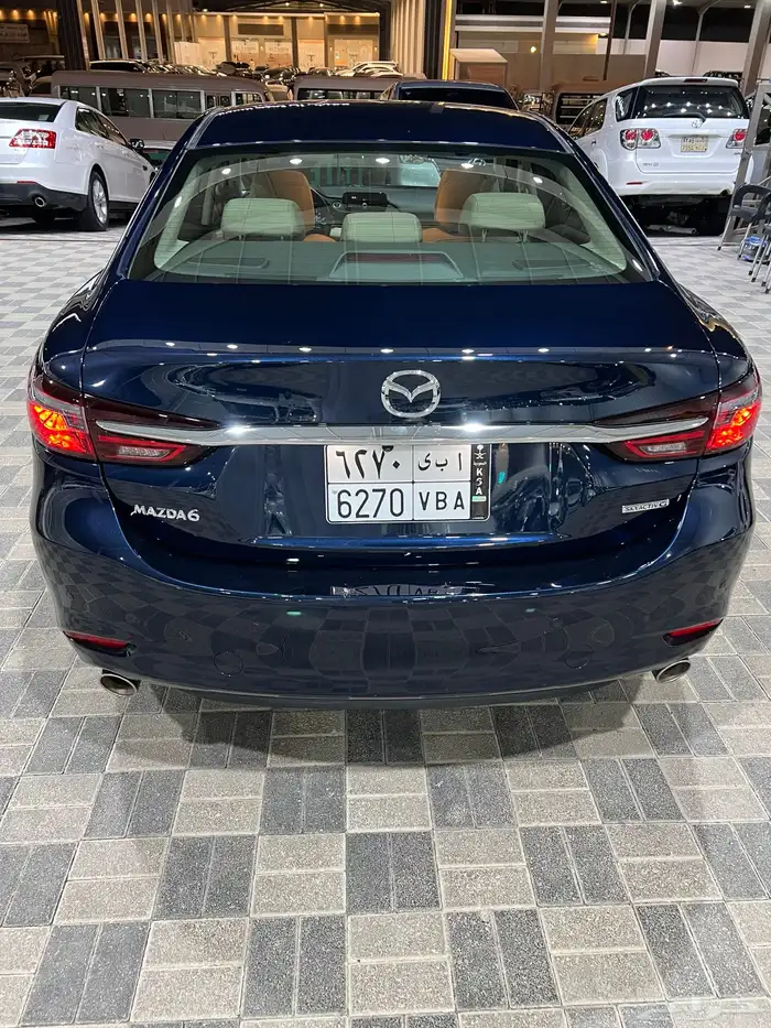 مازدا 6 موديل 2023 لون مميز 4
