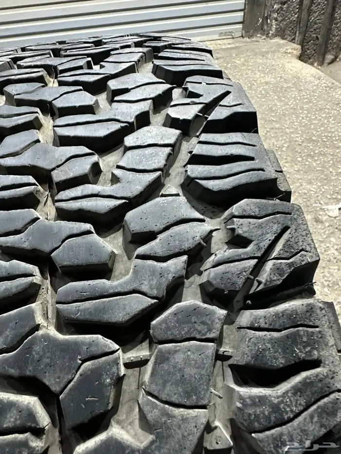 كفرات بي اف امريكي نص حجري مقاس 315 70 17 14