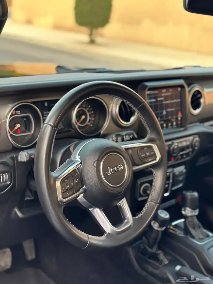 رانجلر صحارى V6 ماشي 33 الف فقط بحاله الوكاله 45