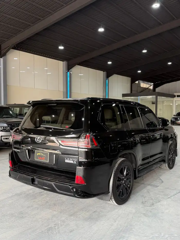 لكزس - 2020 - LX570 - بلاك اديشن 4
