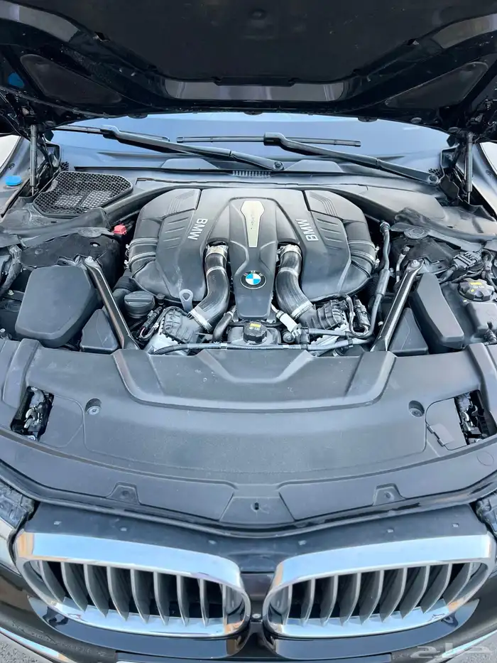 بي ام دبليو 750li ممشى قليل 2016 قمة النظافة بحالة الوكالة 59