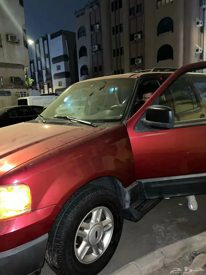 سياره فورد اكسبديشن موديل 2005 وارد امريكا 1