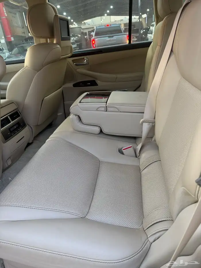 لكزس 2012 مخزن مالك اول فل كامل 17