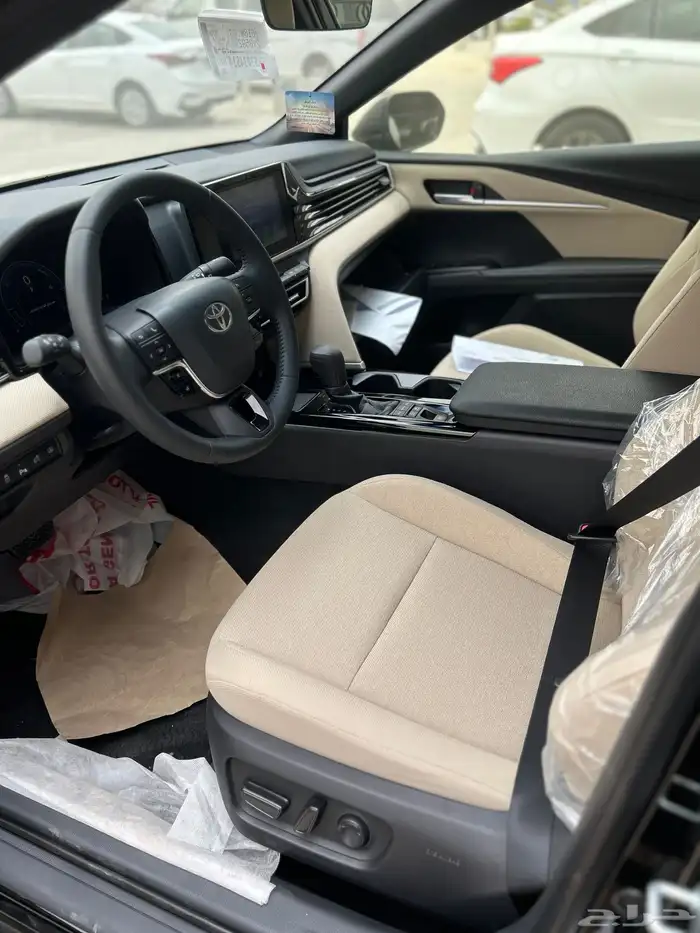 تويوتا   كامري E بلص هايبرد 2025 اسود 113300 شامل الضريبة 4