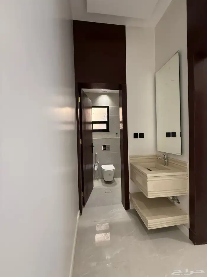 دور علوي فاخر للإيجار بحي النسيم 11