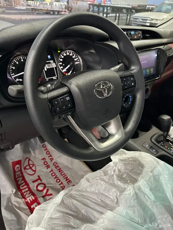 هايلوكس غمارتين بنزين اتوماتيك طيس GLX موديل 2026 16