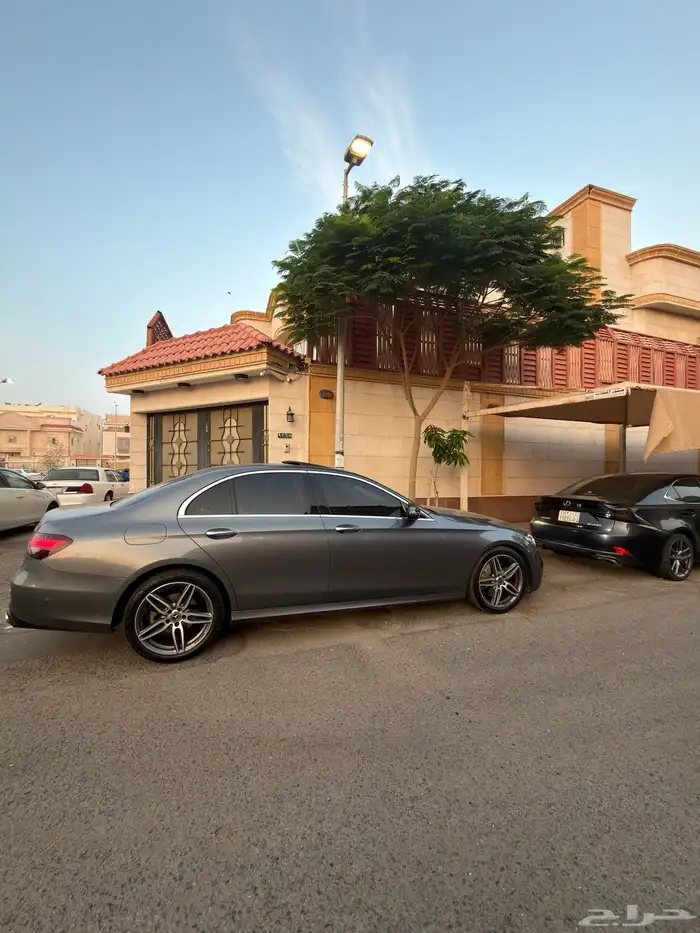 مرسيدس e300 موديل 2019 معدل 2023 13