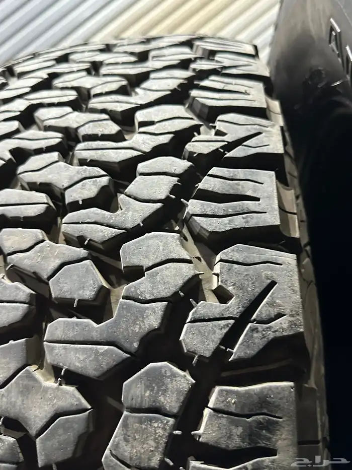 كفرات بي اف امريكي نص حجري مقاس 315 70 17 26