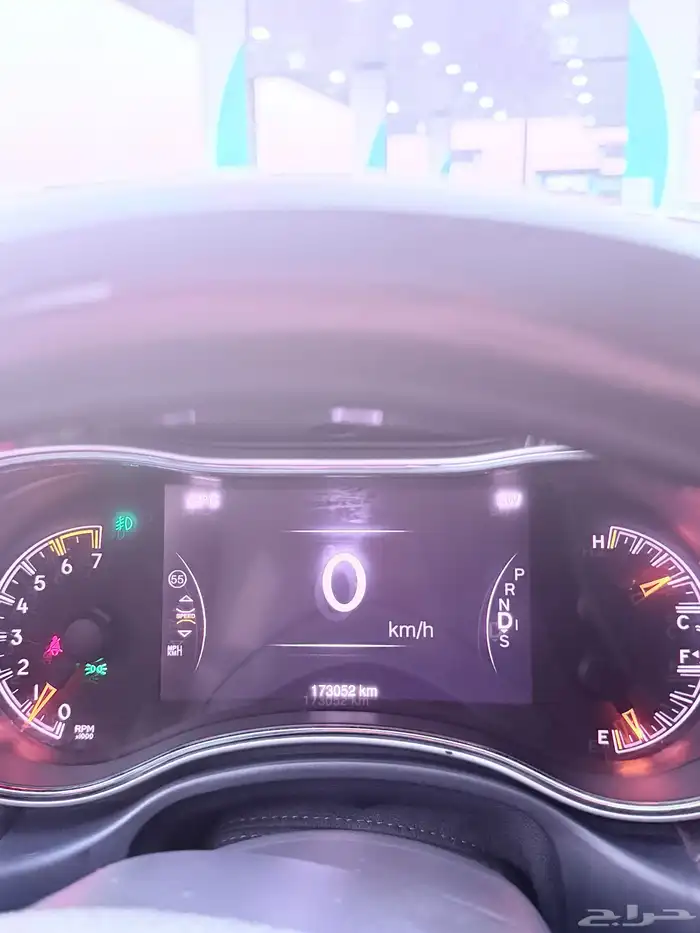 جيب قراند شروكي 2014 ماشي 173 .8 سلندر ضربتين بدي يمين فقط 3