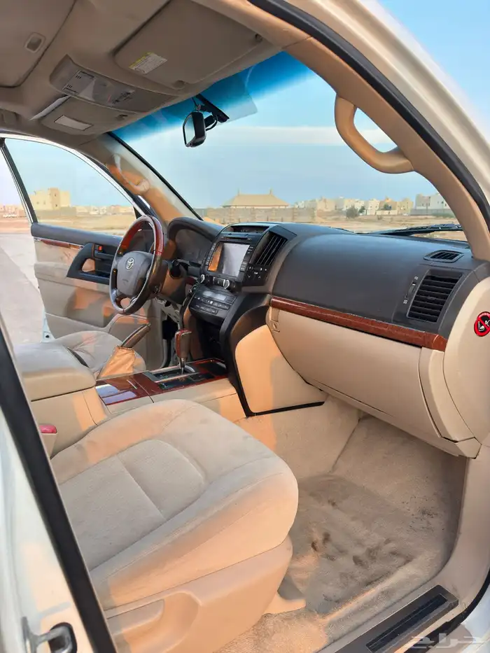 لاندكروزر 2012 14