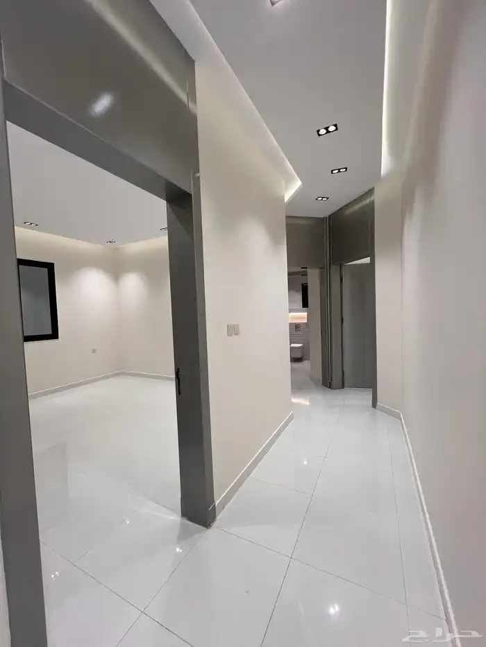 للبيع ادوار ارضيه وادوار علويه خلف المعارض خميس مشيط 15