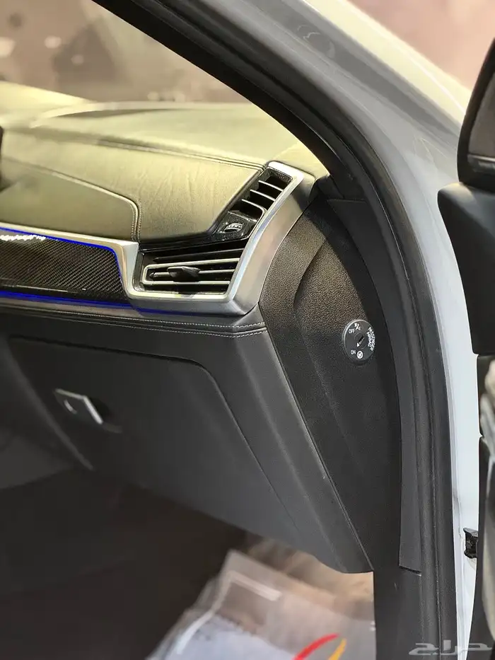 بي ام دبليو v8 موديل 2020 22