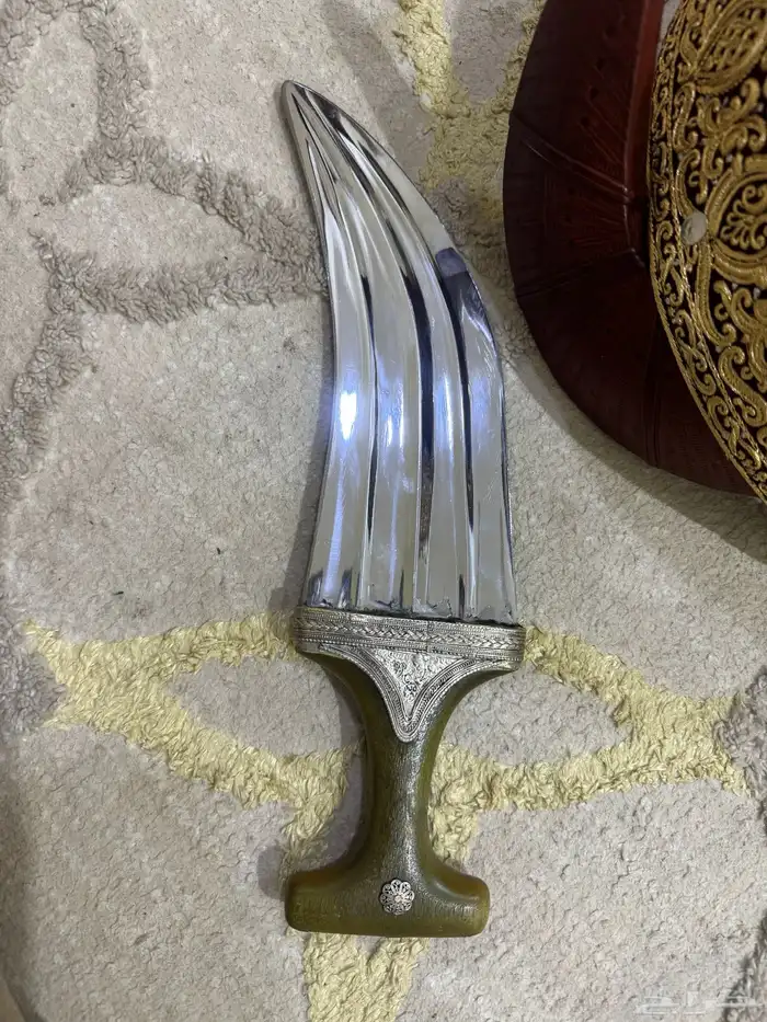 جمبية للبيع الراس وتر والسله سسته تقص المسمار 0