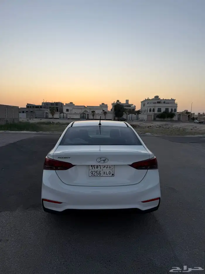 للبيع اكسنت 2