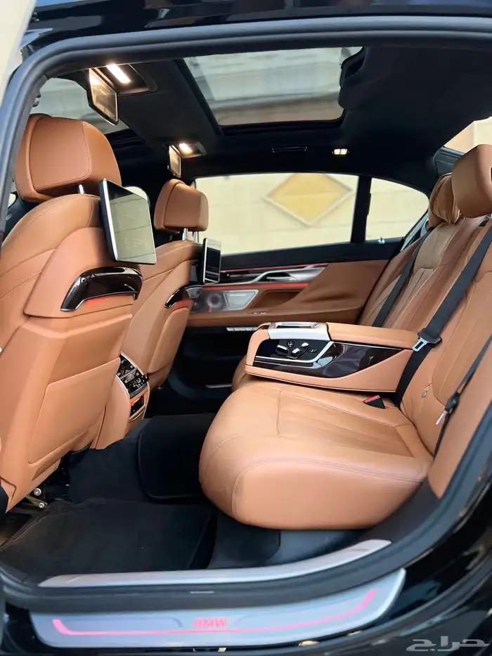 بي ام دبليو 750li ممشى قليل 2016 قمة النظافة بحالة الوكالة 31