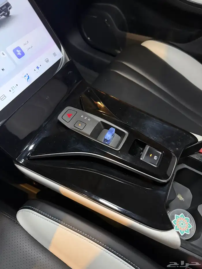 سيارة دونق فينق ميج 4