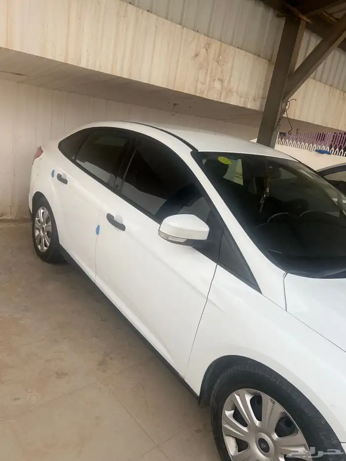 سيارة فورد فوكس 2012 للبيع الاستمارة سارية والفحص ساري 2