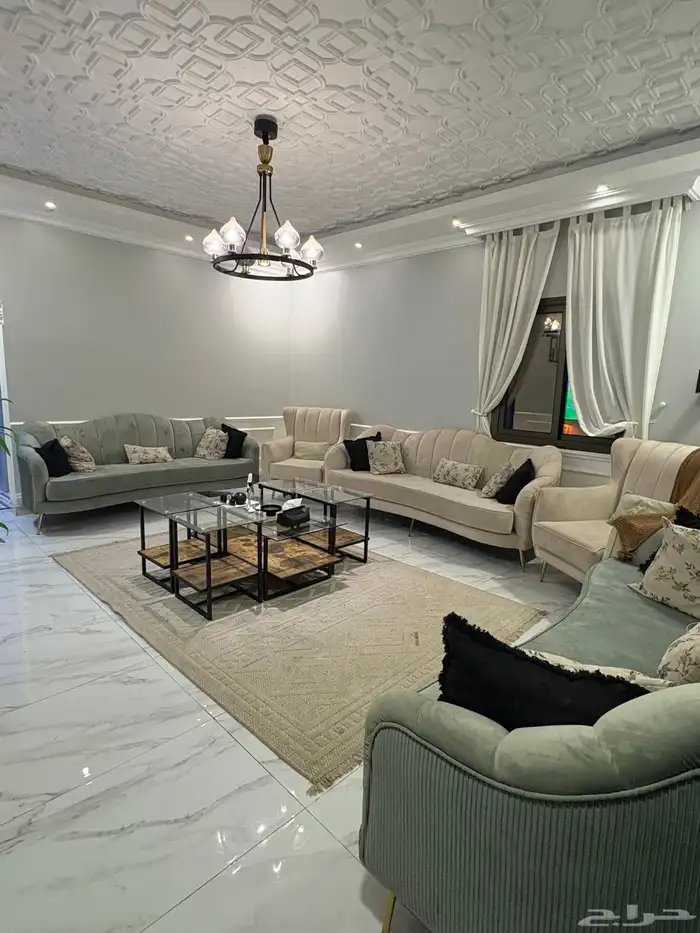 كنب مع طاولات للبيع ل اعلى سوم 1