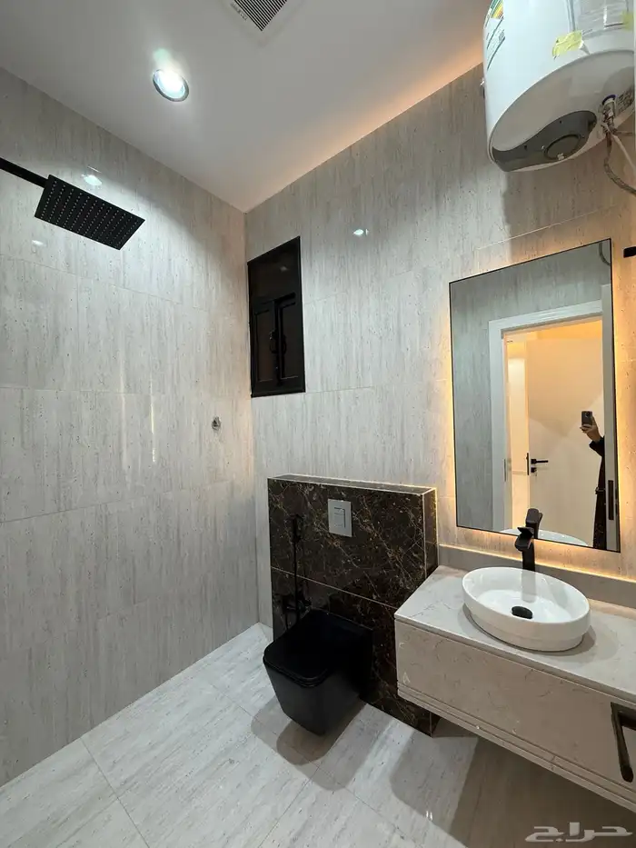 للبيع شقق ارضيه بمداخل مستقله حي الراقي وسط الخدمات 20