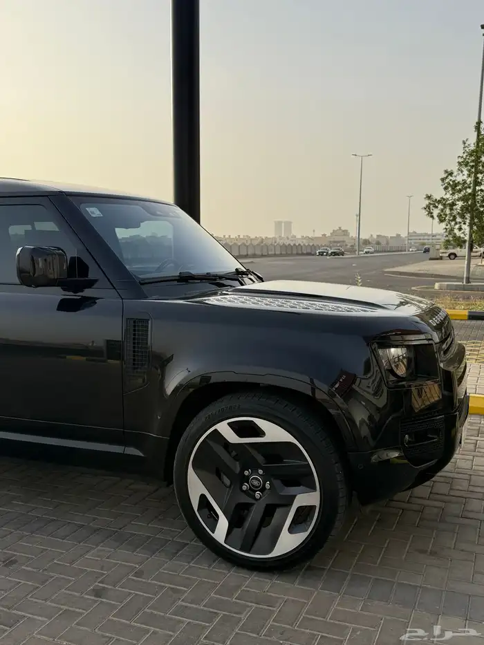 ديفندر 2022 اعلا فئة سته سلندر 1