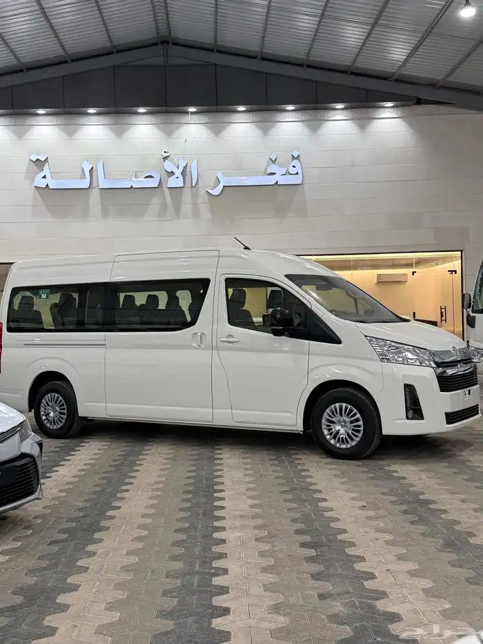 تويوتا هايس 2025 GL ( 13 ركاب - أوتوماتيك- ديزل - سقف عالي) 1