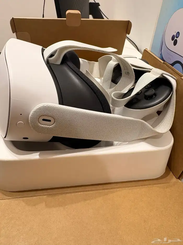 ميتا كويست 3 اس   meta Quest 3S 2