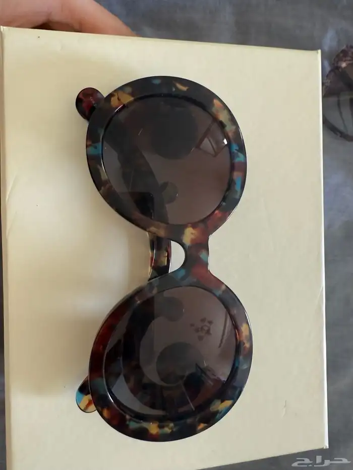 نظارة برادا الاصلية 1