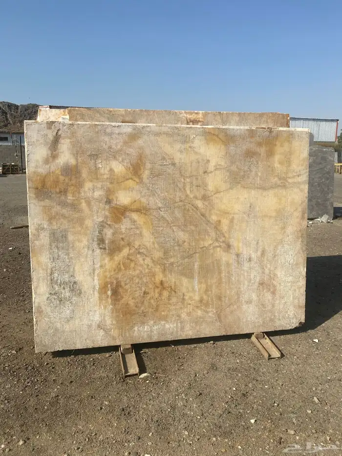 معرض ومستودع شركه مدماك للرخام والغرانيت والسيراميك 4