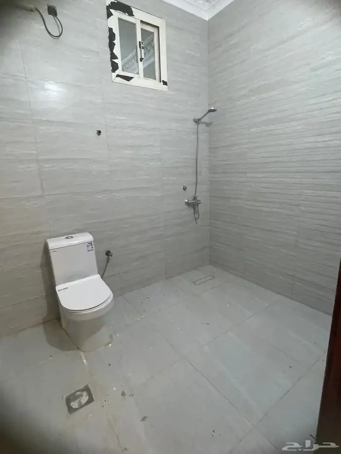 شقة 5 غرف مدخل مستقل - الليث 9