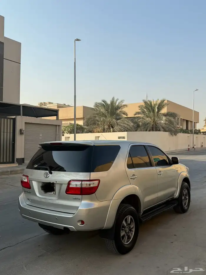 فورتشنر 2011 4