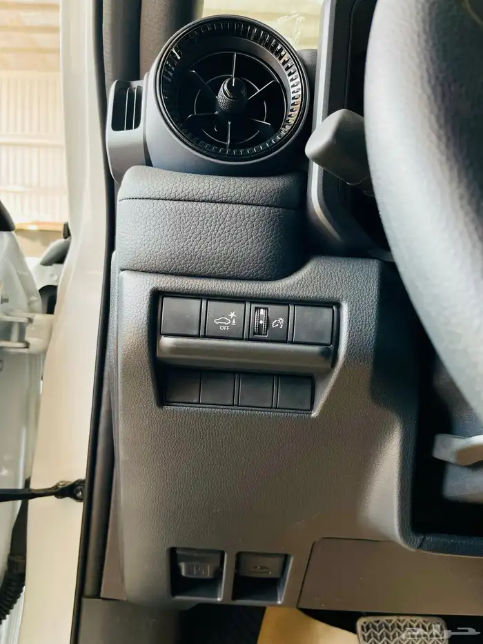 تويوتا - برادو دبل 2025 - بنزين 27