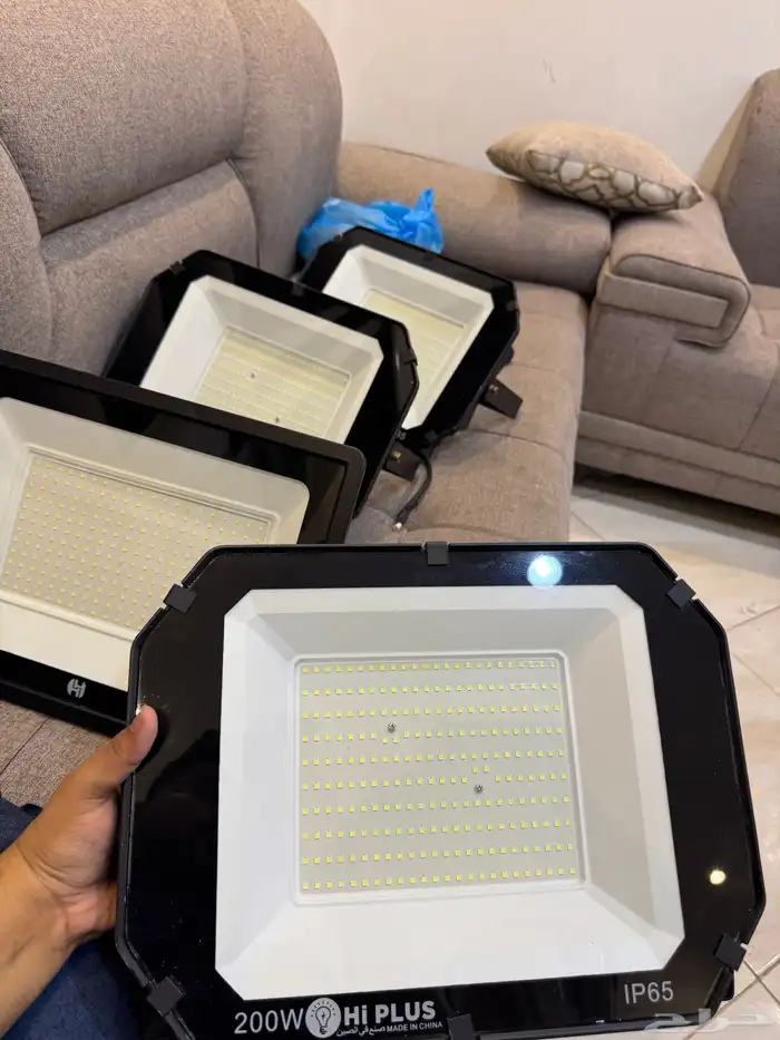 كشافات ليد 200W 2