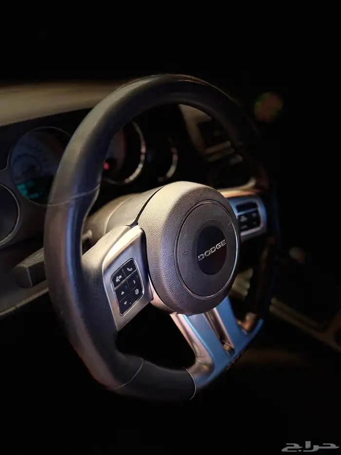 تشالنجر srt قير عادي 2012 7