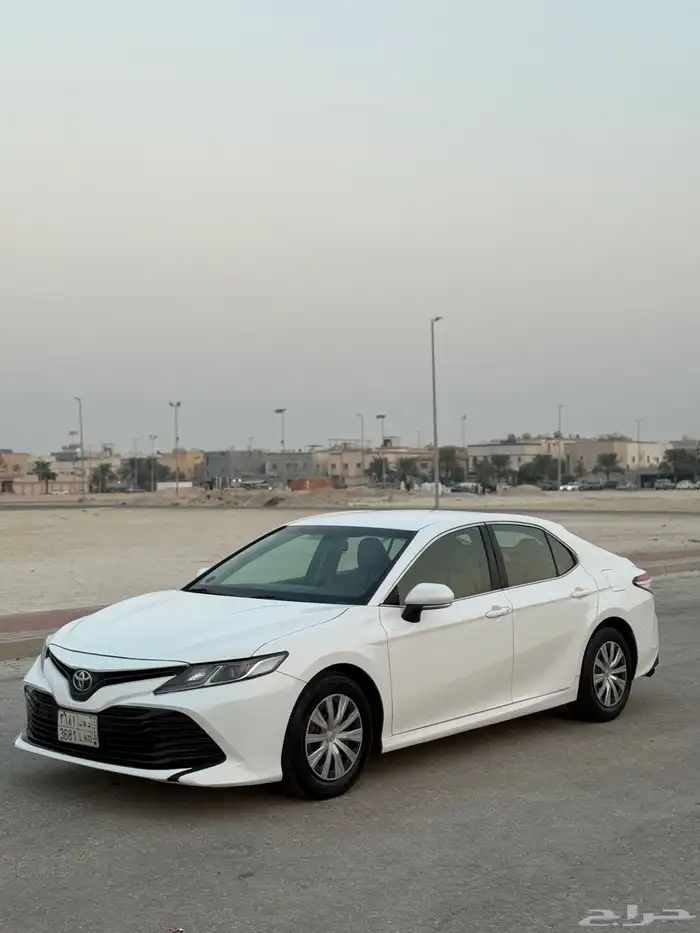 تويوتا كامري 2020 سعودي قمه بنضافه مالك واحد 0