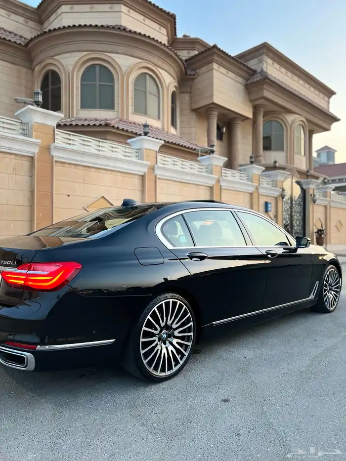 بي ام دبليو 750li ممشى قليل 2016 قمة النظافة بحالة الوكالة 14