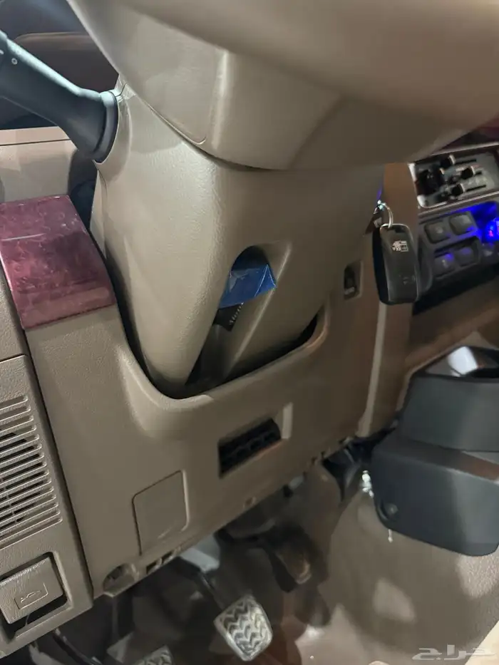 تويوتا ربع 2023 مخزن عداد 49 الف فقط وكالة 20