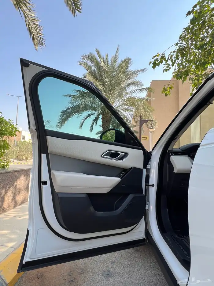 رنج روفر فيلار 2021 (( ممشى قليل)) 9