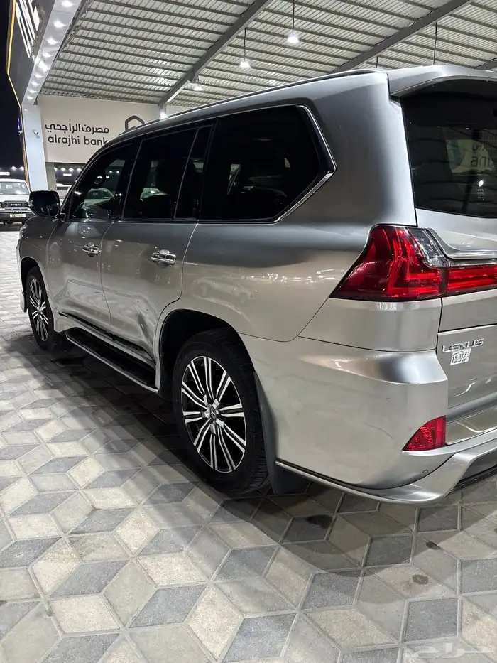 لكزس LX570 موديل2020 سعر 285 10