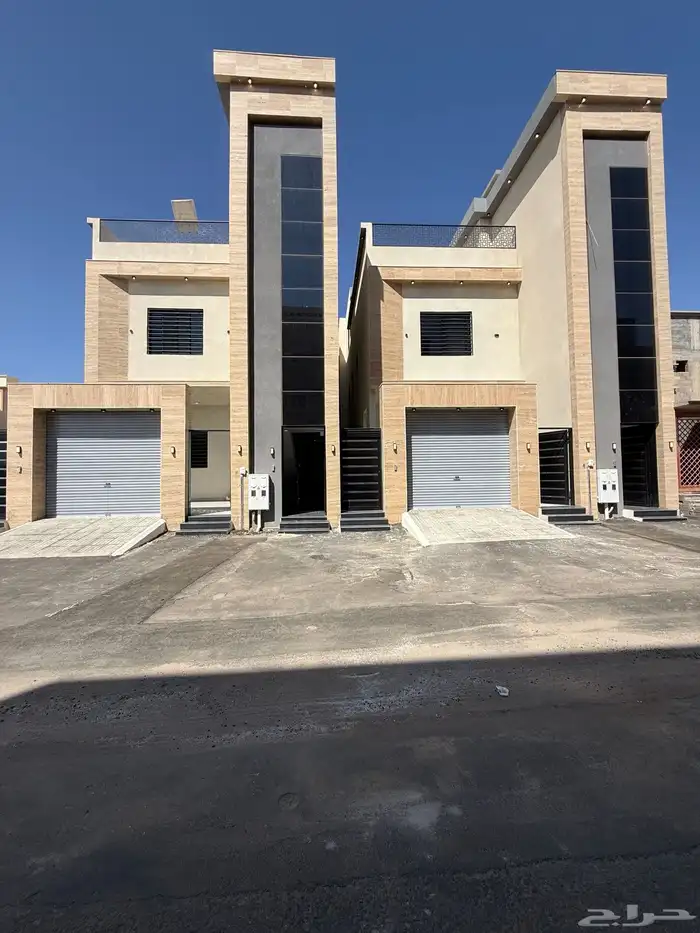 للبيع ارواف علويه وشقق ارضيه تشطيب فندقي ف شمال الخميس 0