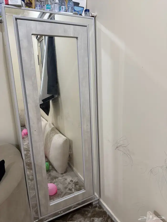 تلفزيون ودولاب 0