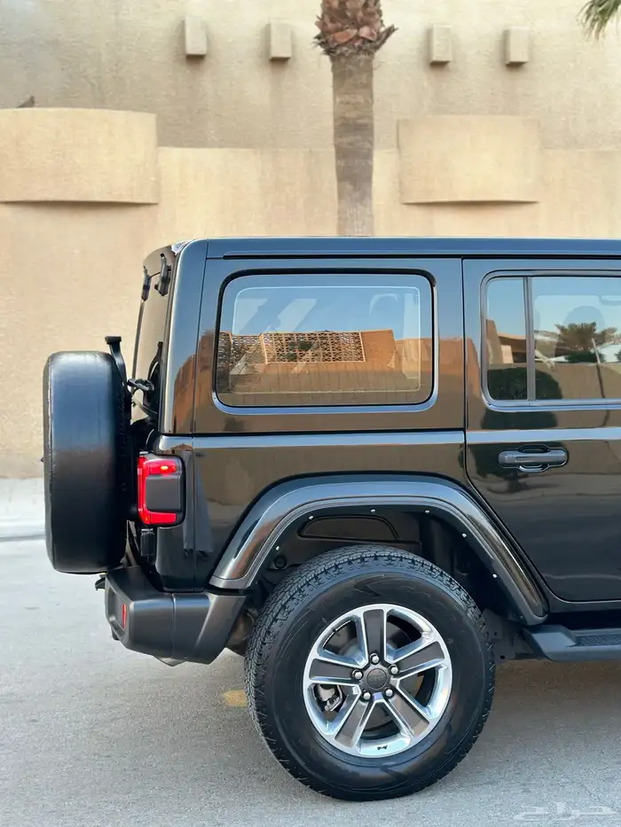 رانجلر صحارى V6 ماشي 33 الف فقط بحاله الوكاله 44