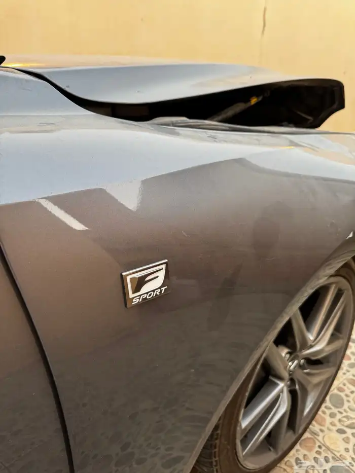 لكزس 2017 is فئة F مصدومه 23