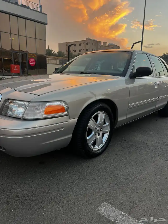 فورد فكتوريا 2011 0