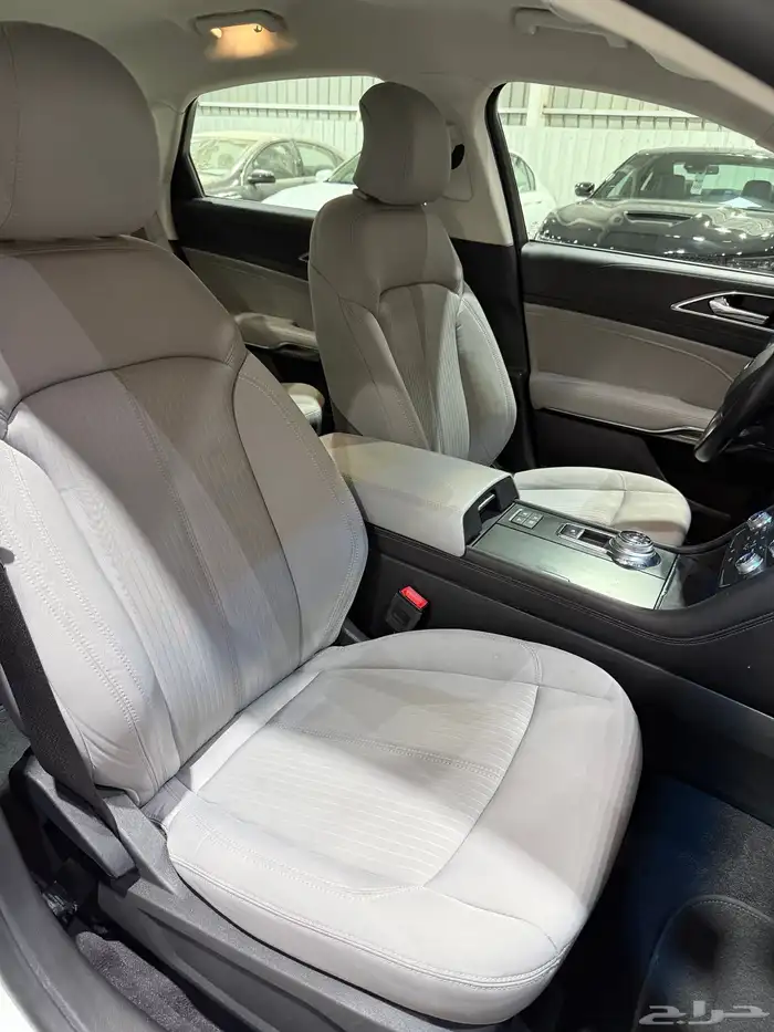 للبيع فورد تورس موديل 2021 7